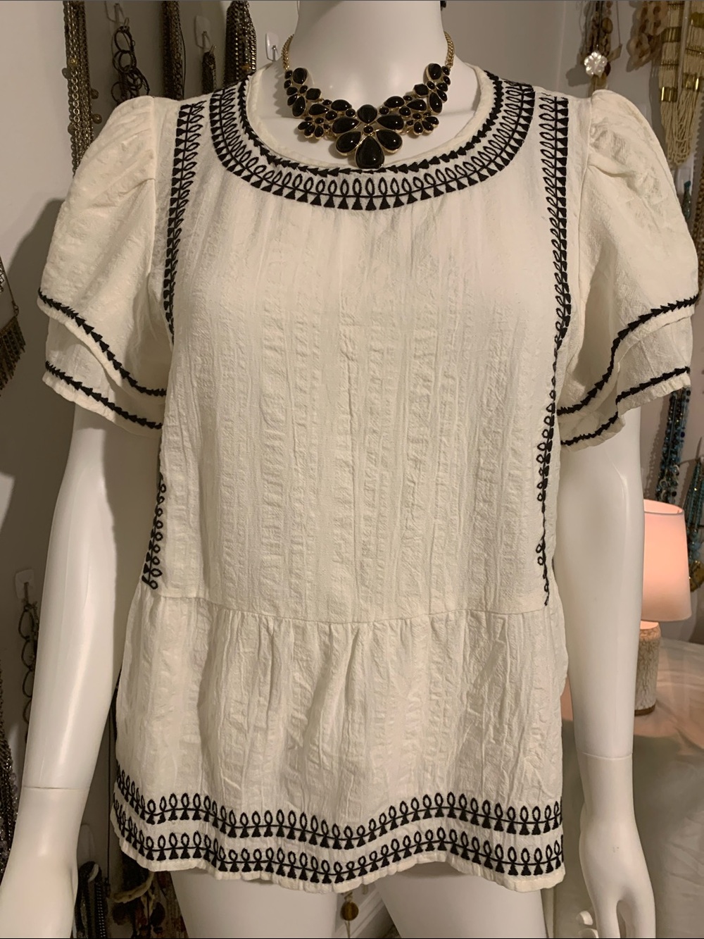 LOFT Cream Short-Sleeve Embroidered Peasant Top with necklace